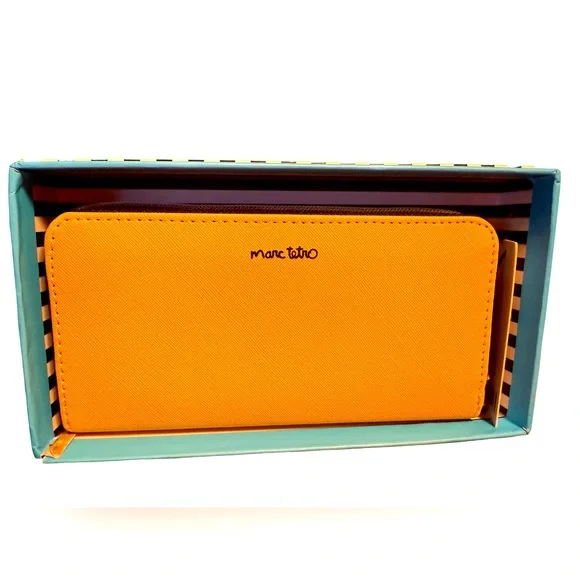 Marc Tetro NWT Adorable Yellow with Black Dachshund 3/4 Zip Around Wallet (P106) - Picture 2 of 7